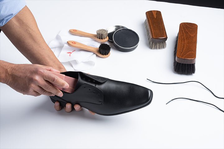 3 Ways to Know Your Shoes Need to Be Resoled - Red Moose
